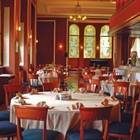 Ramada By Wyndham Trimontium 4*