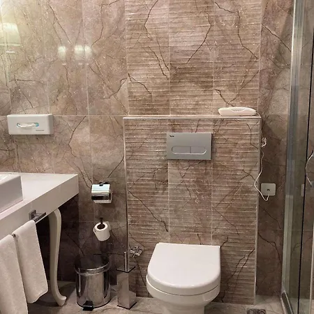 Ramada By Wyndham Trimontium Hotel