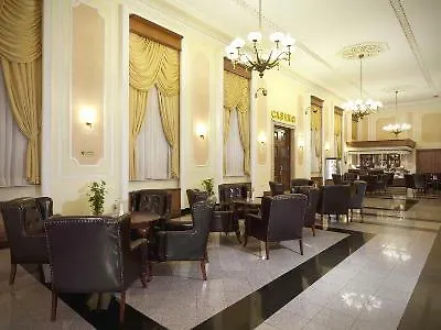 Ramada By Wyndham Trimontium Hotel