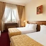 Ramada By Wyndham Trimontium מלון פלובדיב