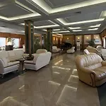 Ramada By Wyndham Trimontium Хотел 4*