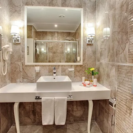 Hotel Ramada By Wyndham Trimontium 4*