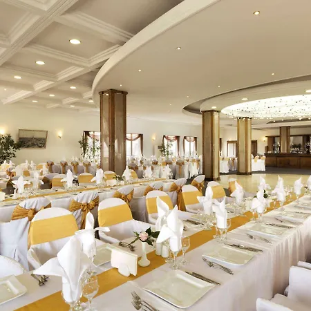 Ramada By Wyndham Trimontium 4*