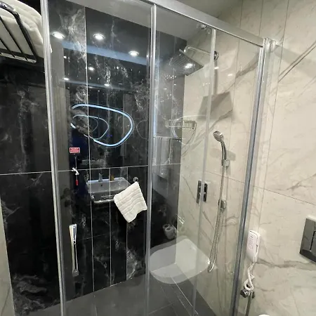 Ramada By Wyndham Trimontium Otel