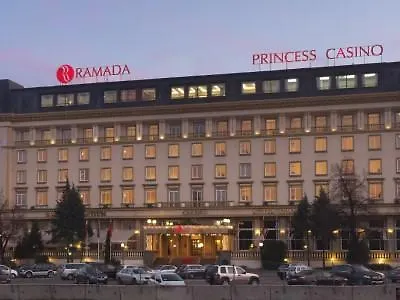 Ramada By Wyndham Trimontium Otel 4*