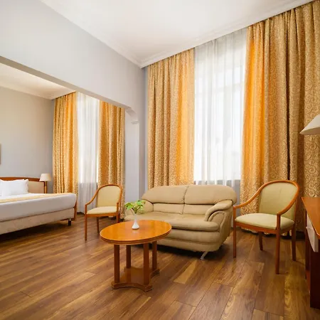 Ramada By Wyndham Trimontium מלון פלובדיב