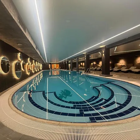Ramada By Wyndham Trimontium פלובדיב