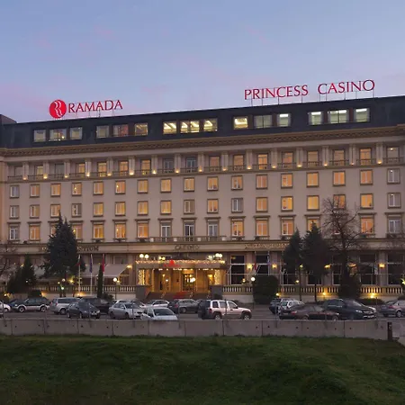 Хотел Ramada By Wyndham Trimontium Пловдив