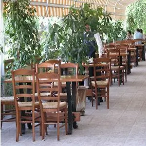 Ramada By Wyndham Trimontium Szálloda 4*