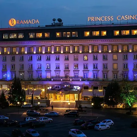 Хотел Ramada By Wyndham Trimontium Пловдив