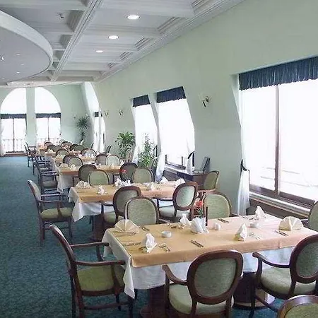 Ramada By Wyndham Trimontium Otel