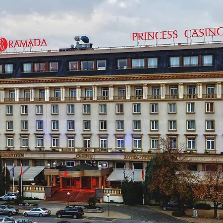 Ramada By Wyndham Trimontium 4*