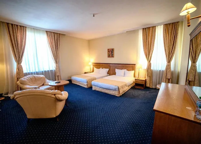 Ramada By Wyndham Trimontium Hotel 4*