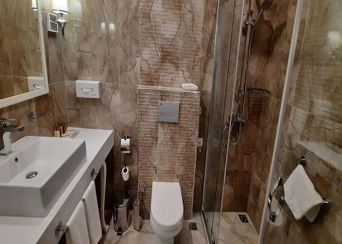 Ramada By Wyndham Trimontium Отель Пловдив