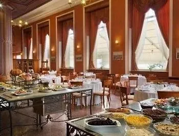 Ramada By Wyndham Trimontium Отель 4*