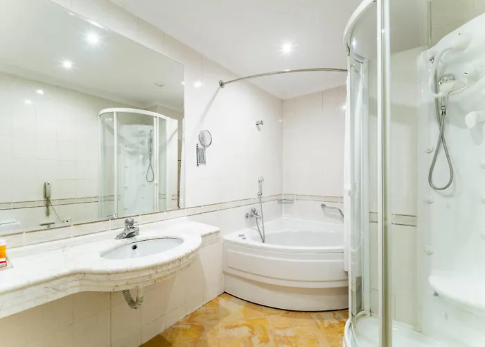 Ramada By Wyndham Trimontium 4*